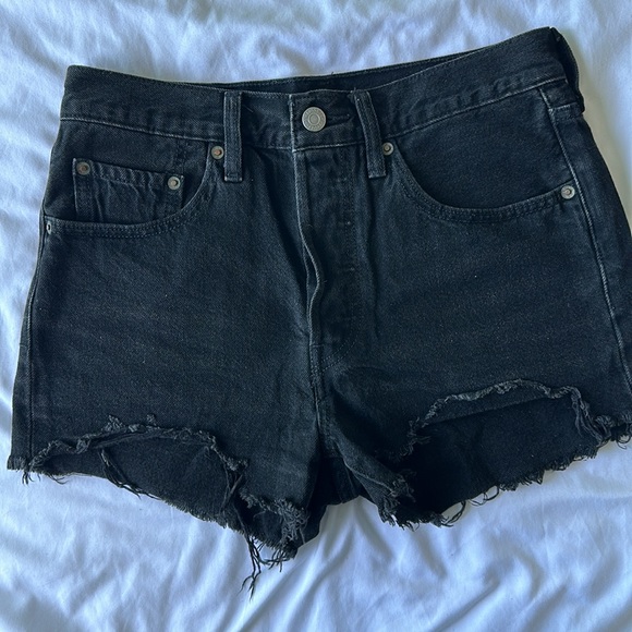 Levi’s 501 High Rise Shorts - Picture 7 of 10